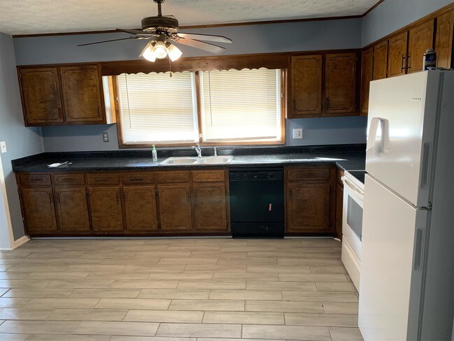 Building Photo - 409 Patrick Henry Ct