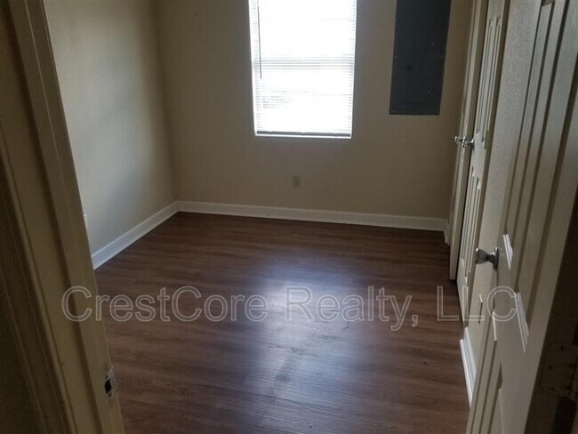 Building Photo - 1401 Meeks St