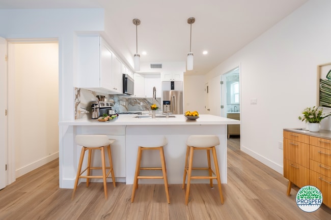 Interior Photo - 2236-2240 Penmar Avenue