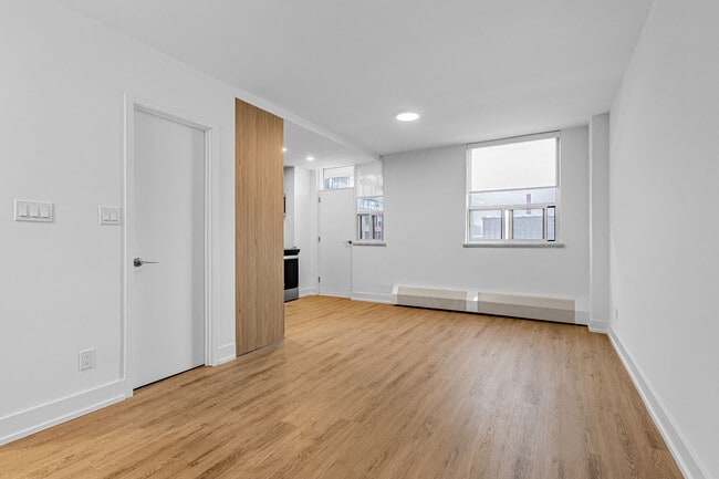 Building Photo - 135 Tyndall Ave