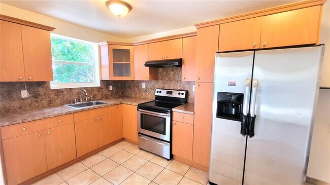 Foto del edificio - 1752 SW 16th Ter