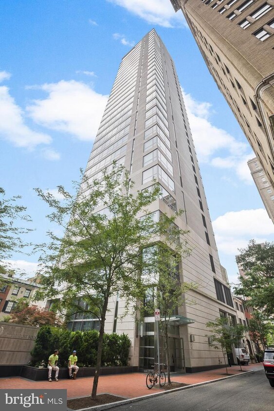 Primary Photo - 1706 Rittenhouse Square