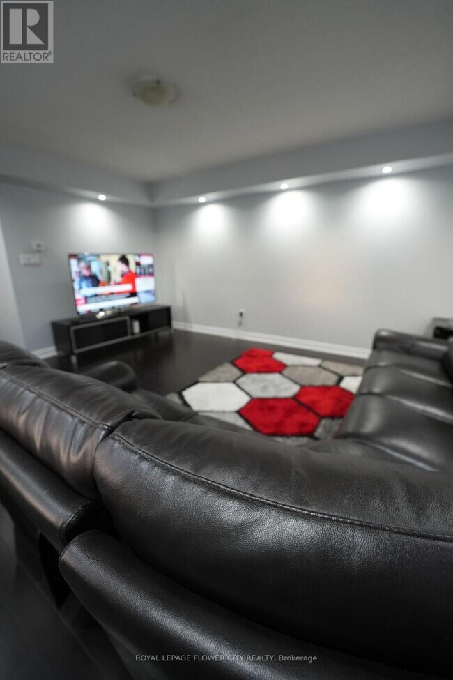 Photo du bâtiment - 50 Hillcrest Ave