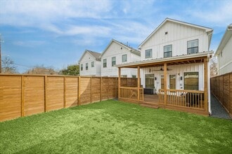 Building Photo - 1005 Bunton St