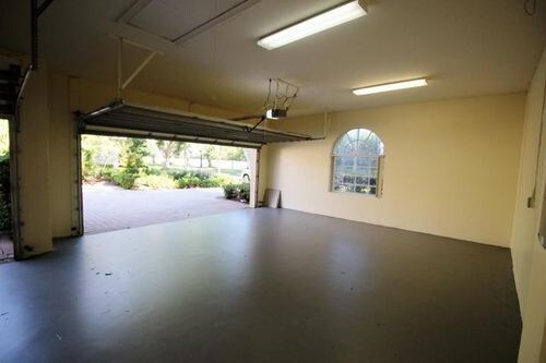 Foto del edificio - 8992 Lakes Blvd