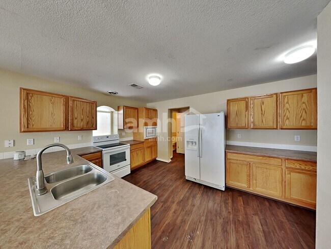 Foto del edificio - 21547 E 55th Pl