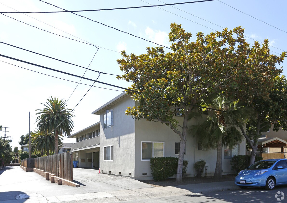 Primary Photo - 449-465 VENTURA Ave