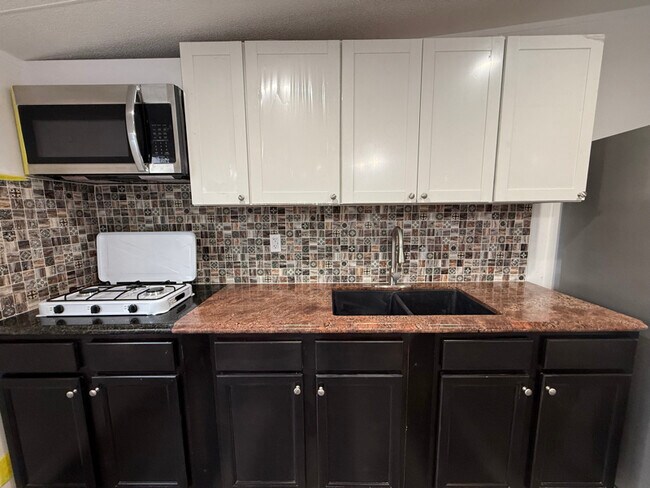 Foto del edificio - 220 NE 12th Ave