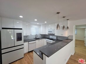 Building Photo - 1029 Pleasant View Ave