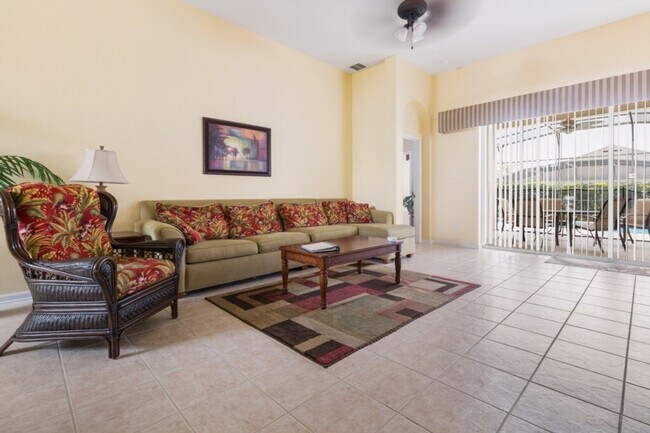 Foto del edificio - 8171 Fan Palm Way