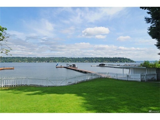 Foto del edificio - 6210 Lakeshore Dr S