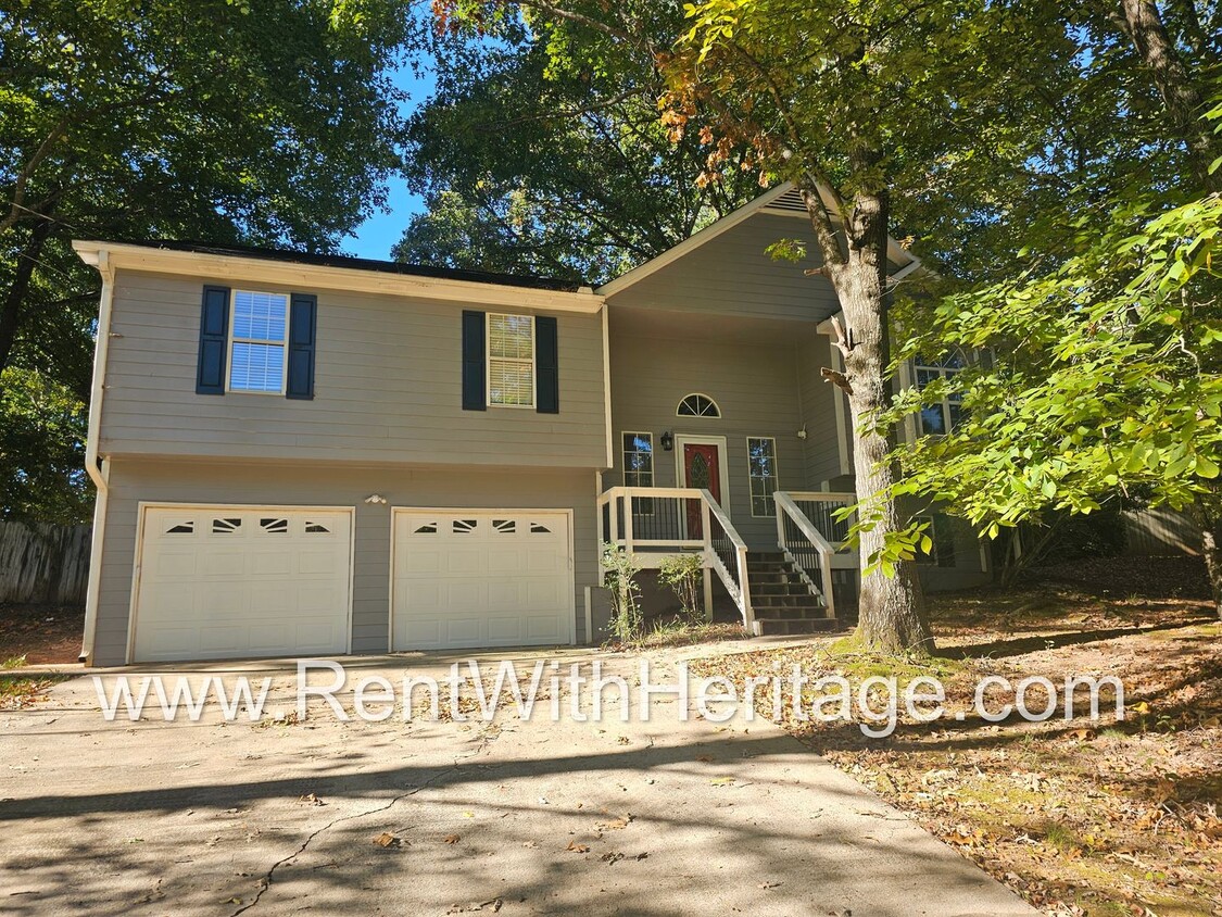 Foto principal - Gorgeous 4bd/ 2ba with Partial Basement/ R...