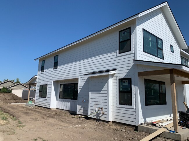Building Photo - 3393 S 27th Ave