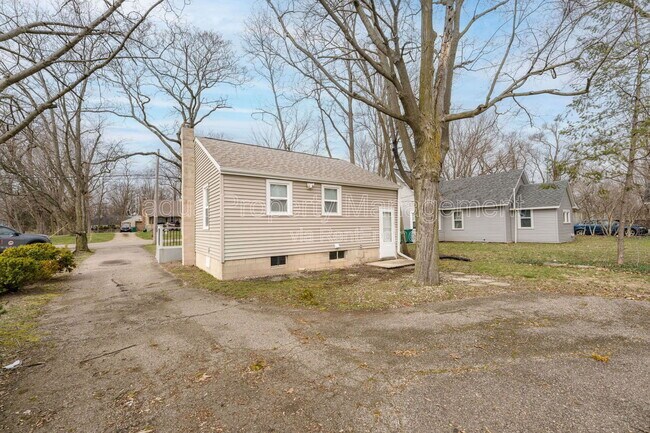 Building Photo - 5923 Missouri Ave