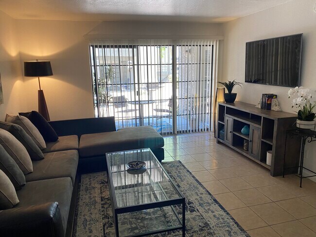Sala de estar - 8020 E Thomas Rd