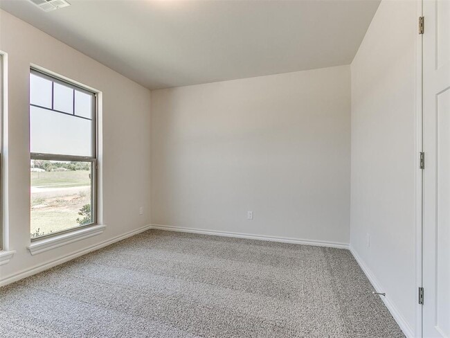 Building Photo - 561 Grand Sycamore Dr