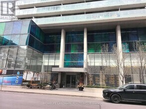 Building Photo - 38 Grenville St