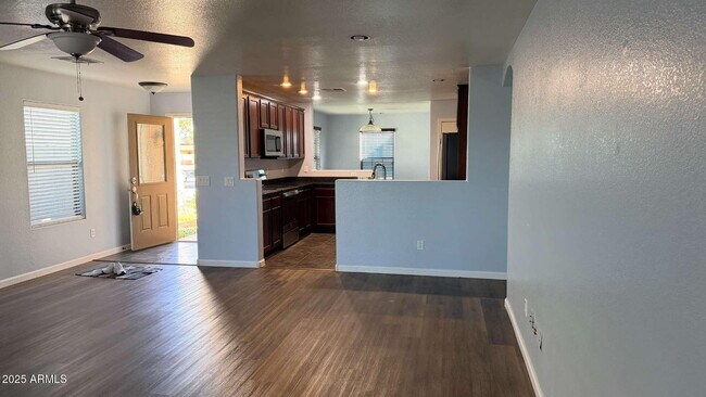 Foto del edificio - 36532 W Barcelona Ln