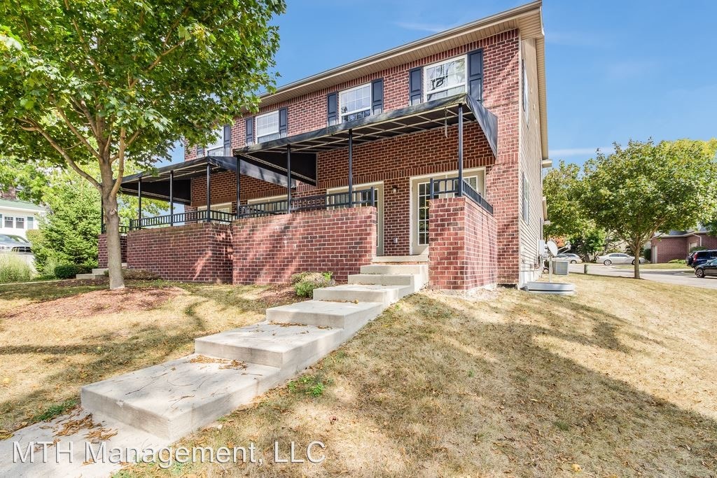 225239 S Bridge St, DeWitt, MI 48820 Apartment for Rent in DeWitt