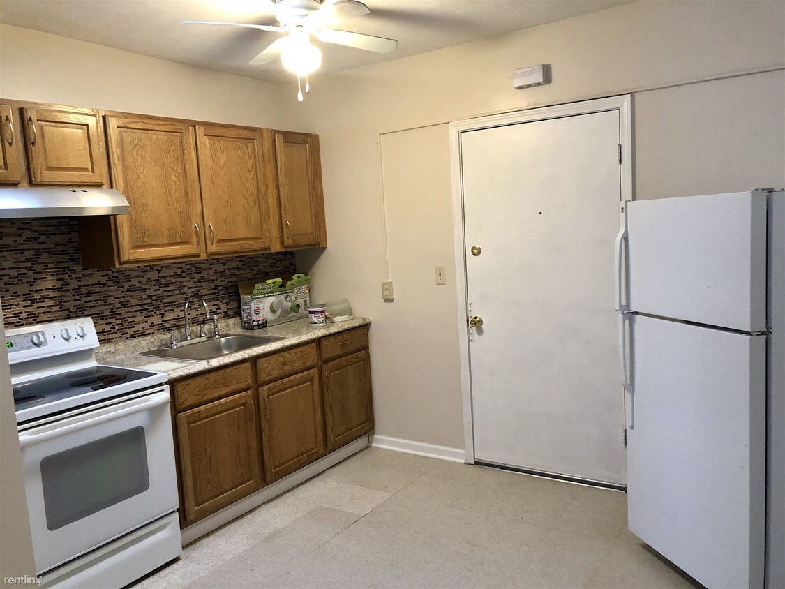 Foto principal - 527 W Cross St