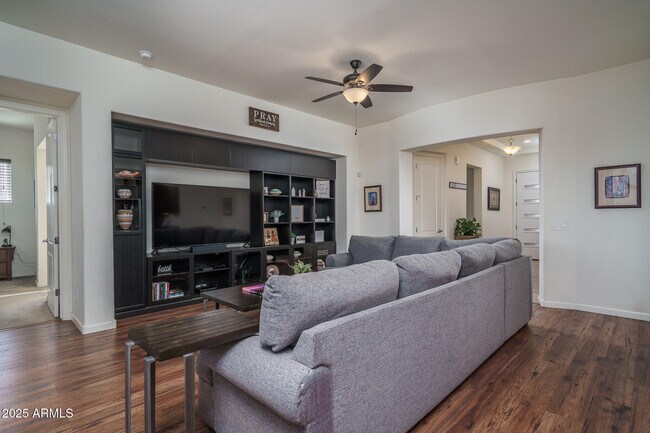 Foto del edificio - 14757 W Pasadena Ave