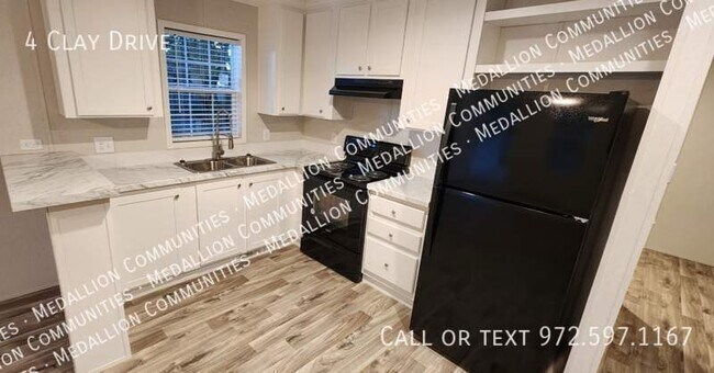 Foto del edificio - 4 Clay Dr