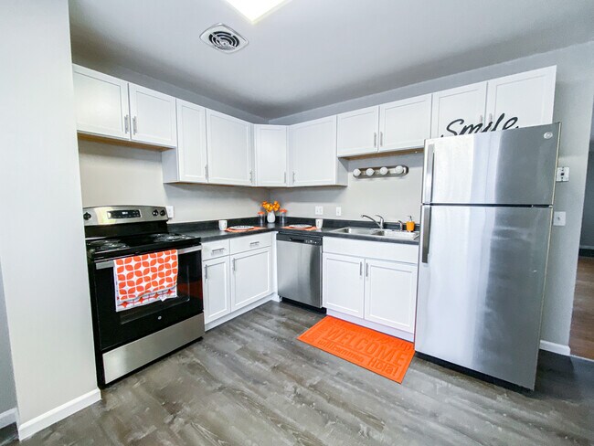Building Photo - 1123 Catalpa Cir