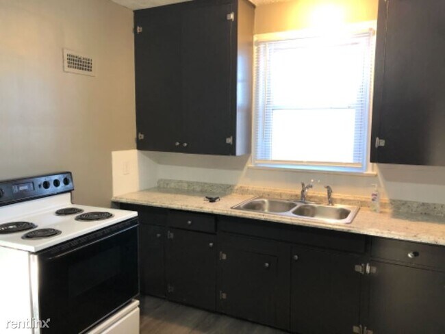 Building Photo - 4 br, 1 bath House - 3520 Fontenelle Blvd