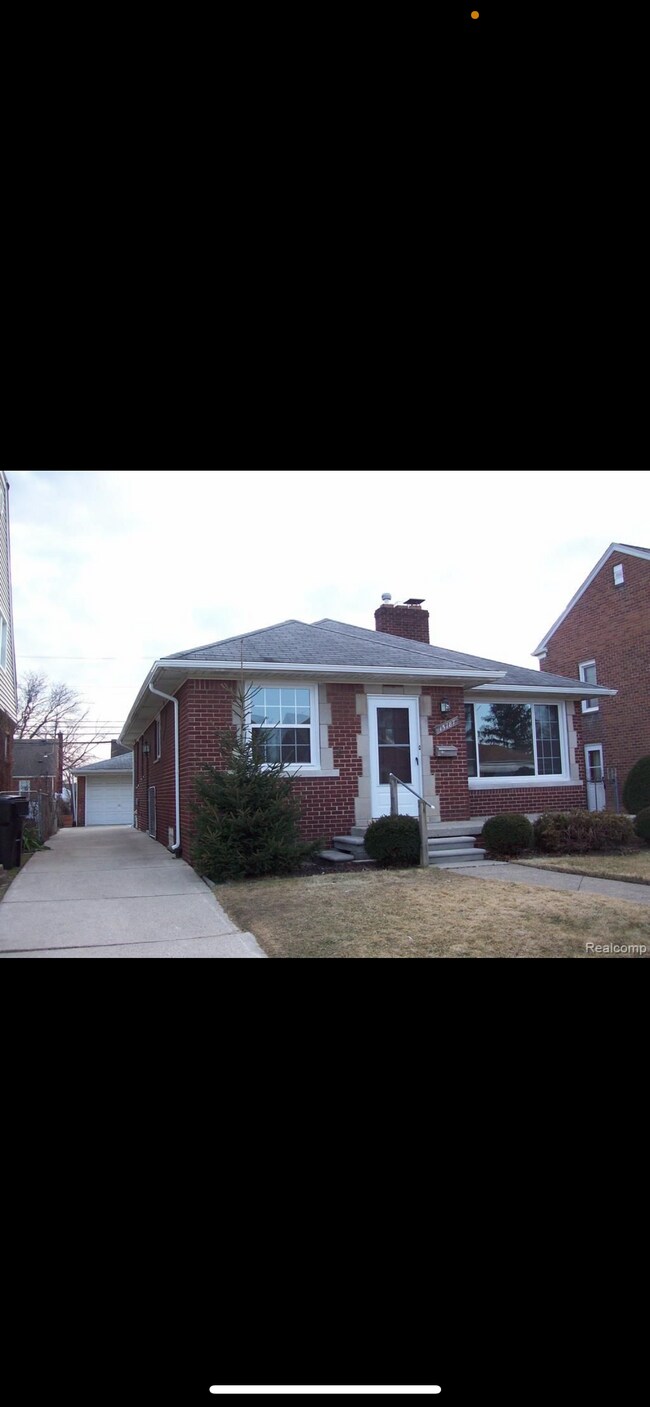 Building Photo - 15787 McLain Ave