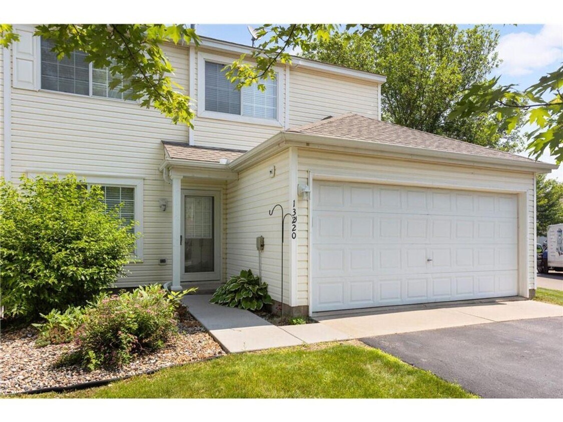 Primary Photo - 2 br, 2 bath House - 13xxx Bush Lane