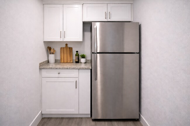 Building Photo - 928 Ferry Rd