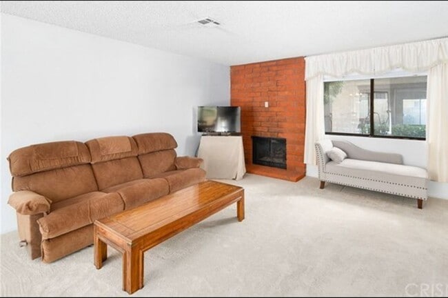 Building Photo - 1342 W Avenue J4