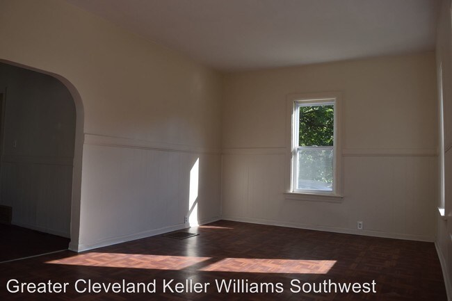 Building Photo - 3 br, 1 bath House - 387 Cleveland Street