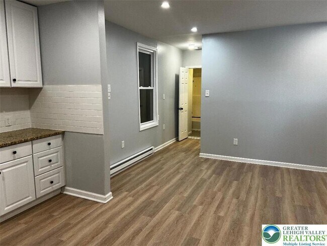 Foto del edificio - 139 N 7th St