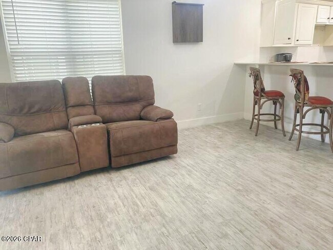 Foto del edificio - 2162 Sterling Cove Blvd