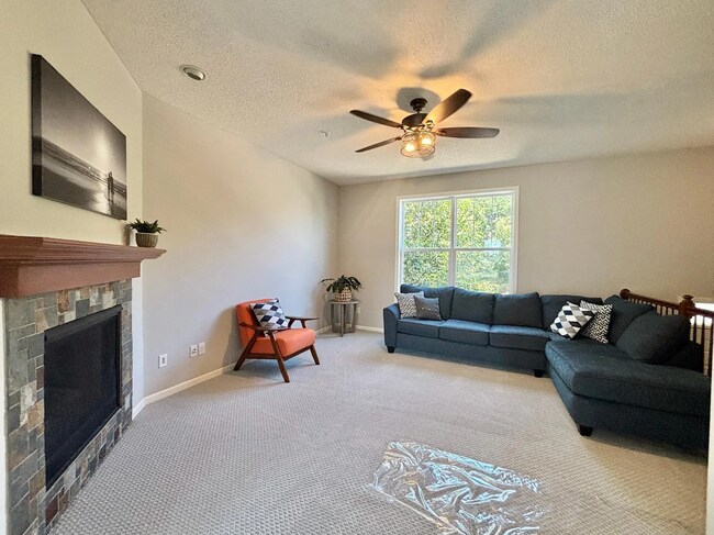 Foto del edificio - 8389 Norwood Ln N