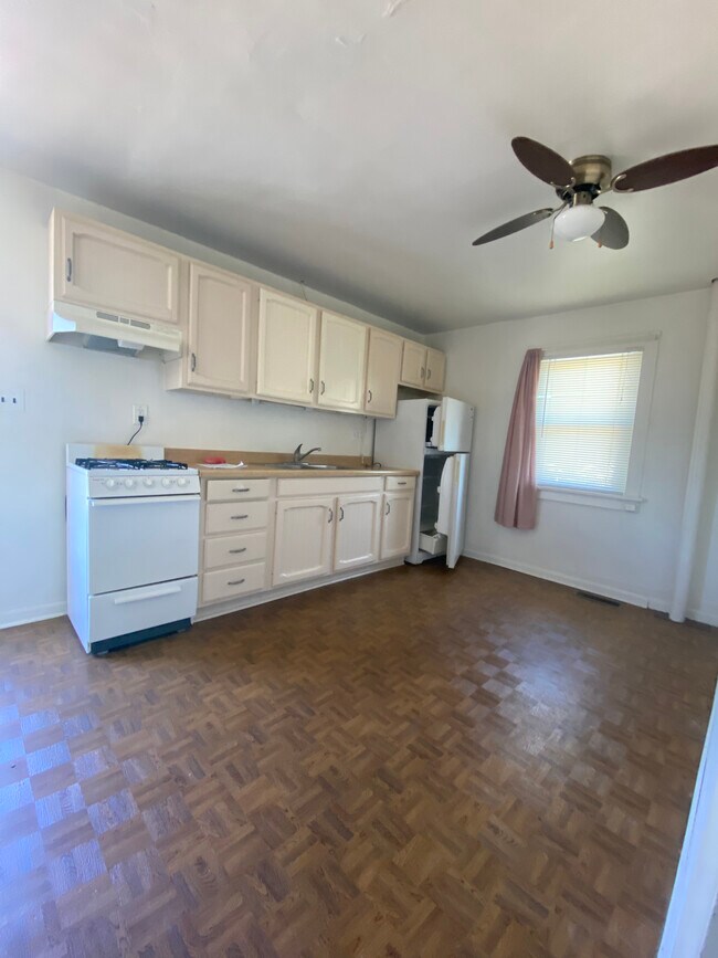 Building Photo - 106 Furr Ave