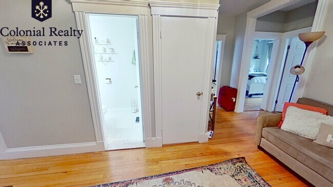 Building Photo - 4 Sutherland Rd