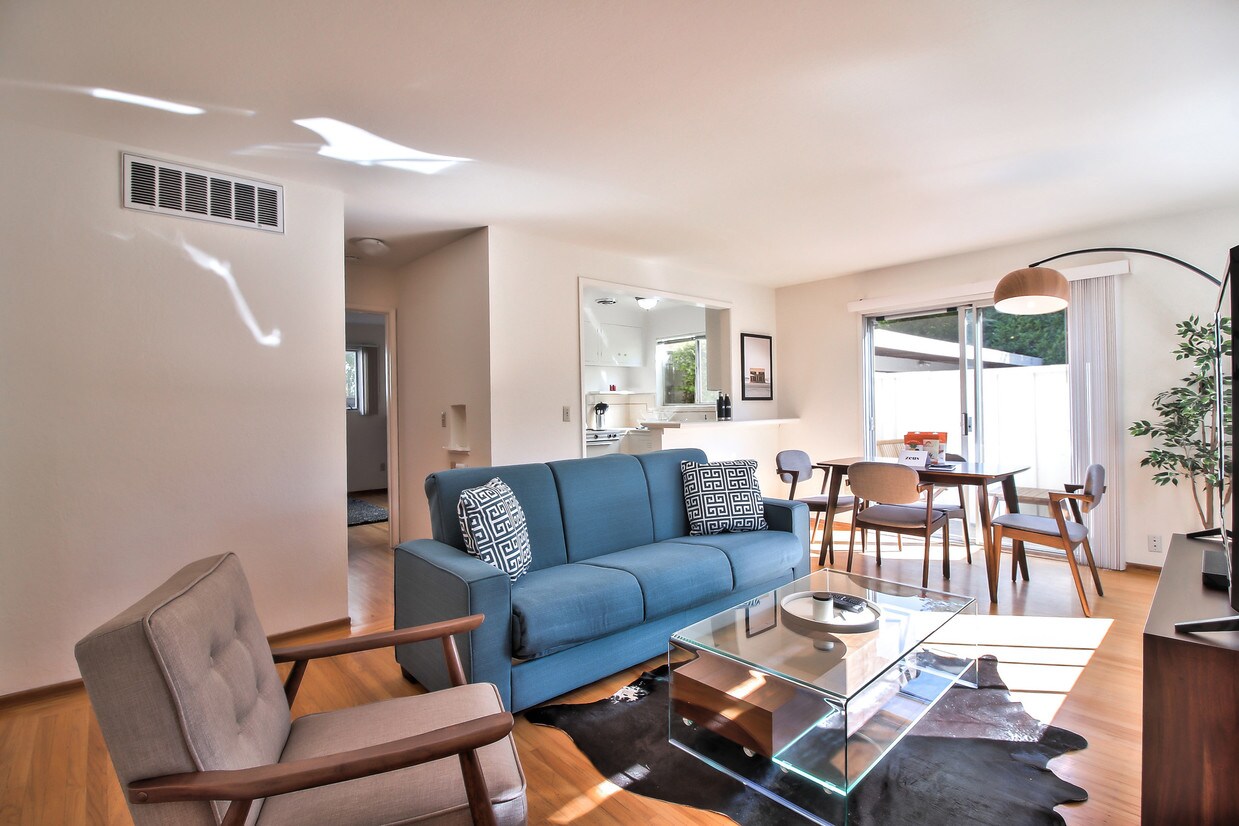 Foto principal - 820 Kipling St