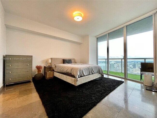 Dormitorio - 465 Brickell Ave