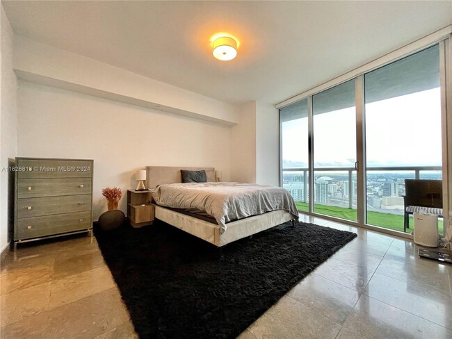 Bedroom - 465 Brickell Ave