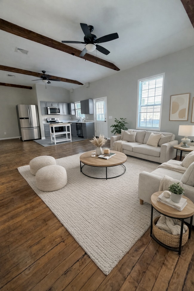 Building Photo - 17 Metcalf Ave