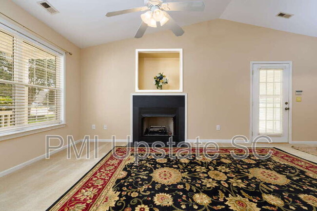Building Photo - 846 W Emerald Springs Dr