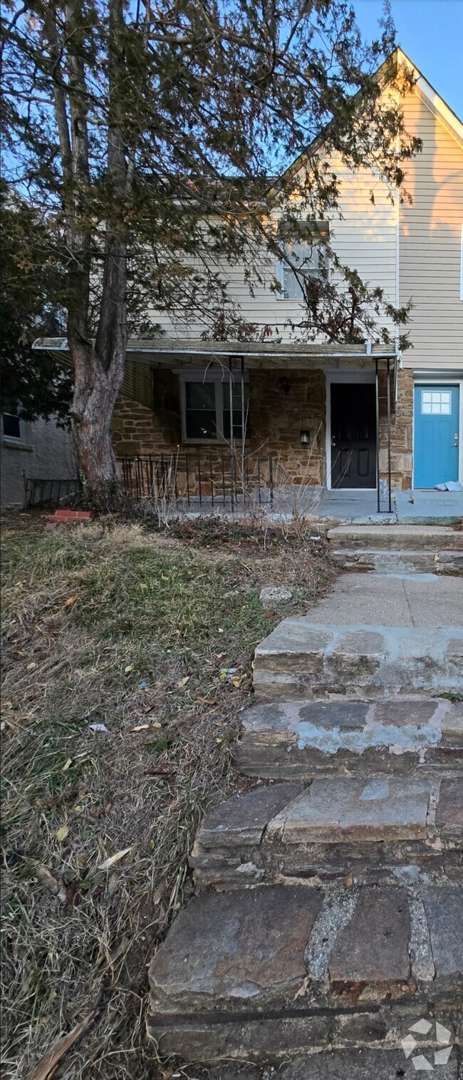 Building Photo - 5025 Chalgrove Ave