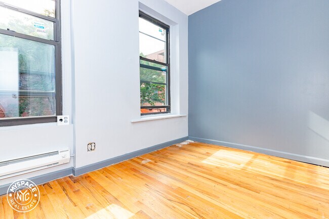 Building Photo - 425 Wythe Ave