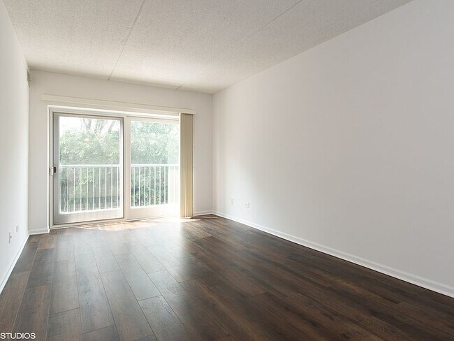 Building Photo - 1111 Burlington Ave