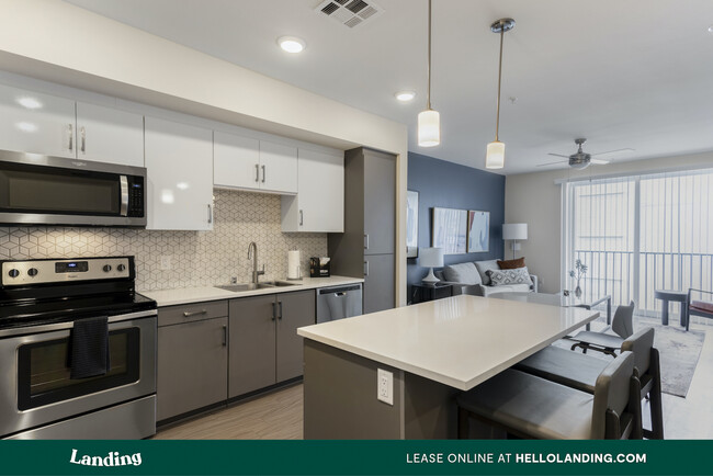 Foto del edificio - 3711 19th Ave