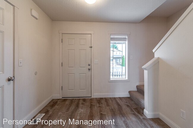 Building Photo - 3 br, 2.5 bath House - 5005 NE 29th Ave