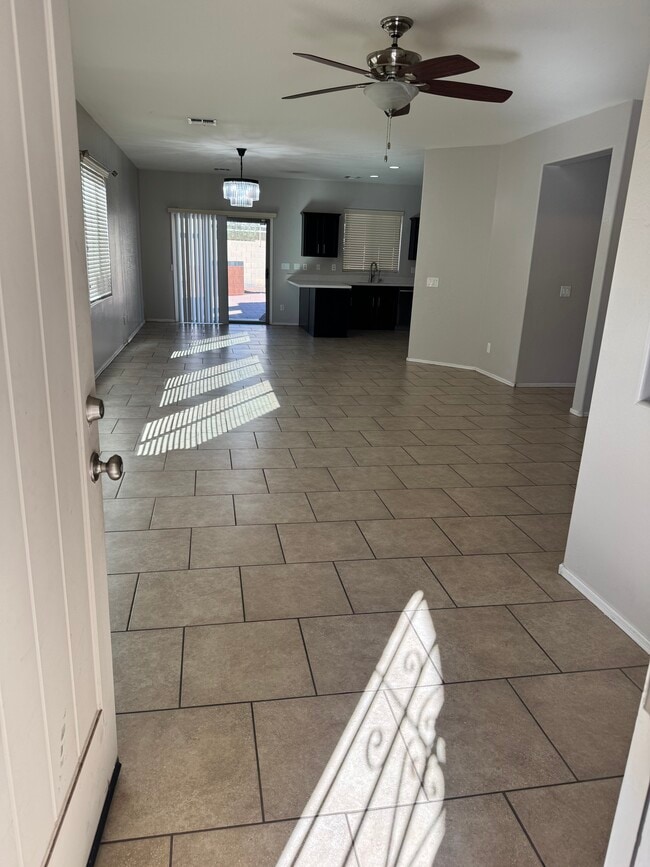 Building Photo - 8712 W Hammond Ln