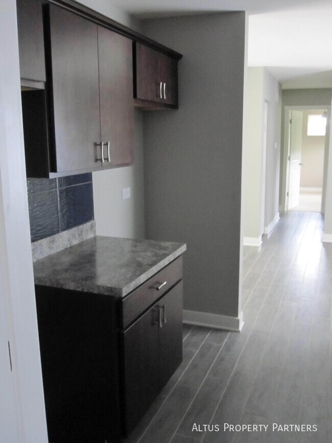 Building Photo - 16535 Spaulding Ave